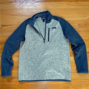 Patagonia men’s Better Sweater 1/4 zip. Size medium. Excellent condition!